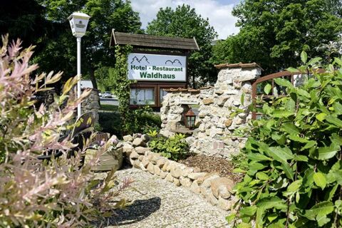 Hotel Waldhaus - Deutsches Restaurant & Hotel Wolfenbüttel